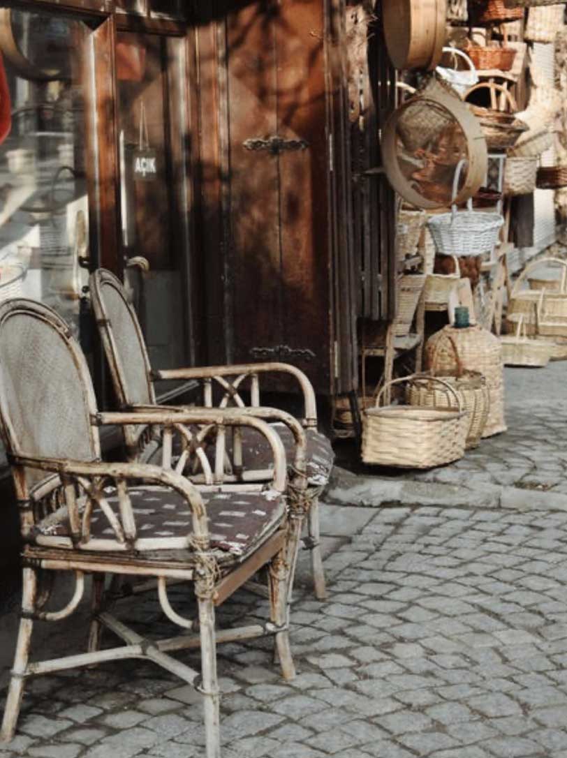 Erickson Interior Designs - Outdoor antique market